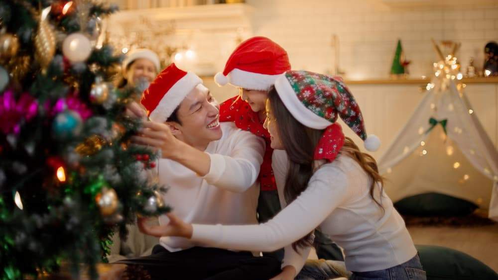 Featured image for post: Holiday Traditions for Foster Families: Building Belonging